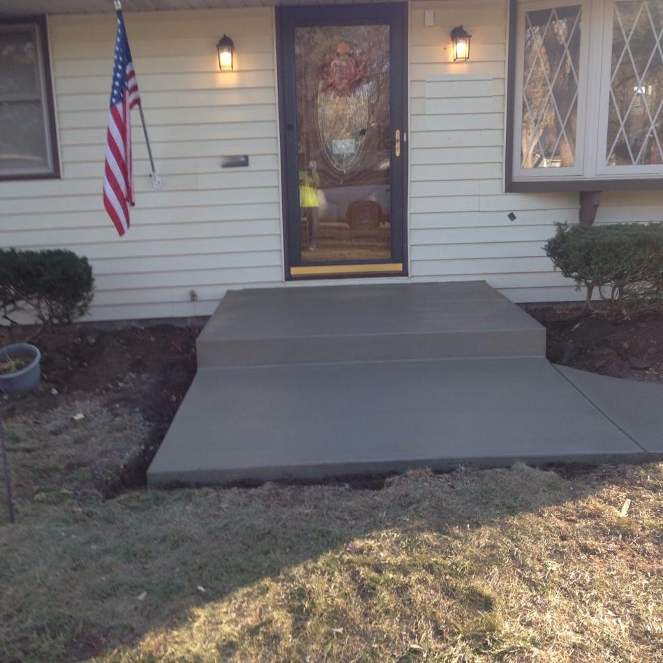 New Concrete Front Step - Bloomington MN - Residential Concrete