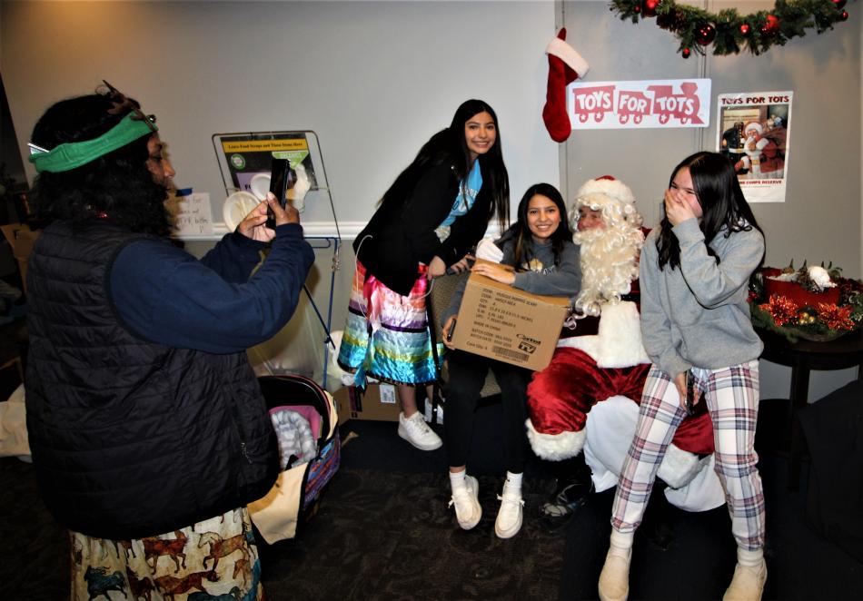Santa waiting for Dakota 38 Riders 'Final Answer' Naughty or Nice 21 @ Mankato TFT Giveaway (Dec 25, 2022) 